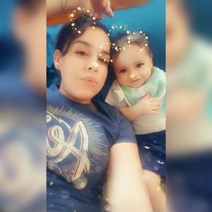 Meet your Posher, Caroline